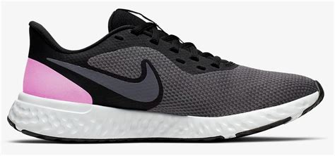 Nike Women's Revolution 5 Running Shoe