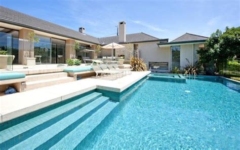 WHITE LIMESTONE POOL COPING TILES 16