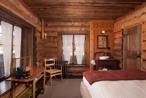 Old Faithful Inn Rooms: Pictures & Reviews - Tripadvisor