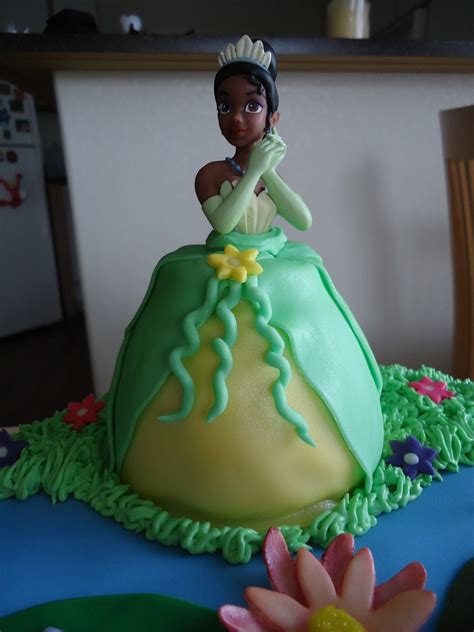 Princess And The Frog Cake - CakeCentral.com