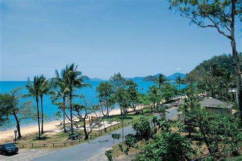 Trinity Beach, Cairns, Australia