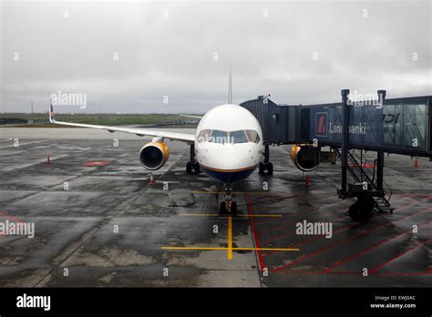 icelandair aircraft on stand at departures gate Keflavik airport ...