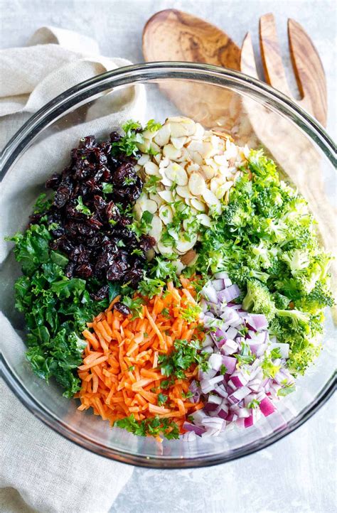 Kale Yeah! This easy kale salad features fresh veggies and a super ...