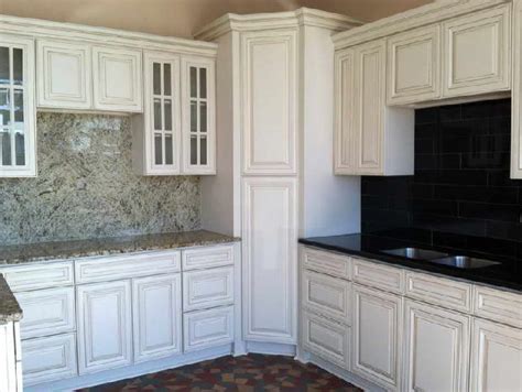 How to Choose and Apply the White Kitchen Cabinet Doors - My Kitchen ...