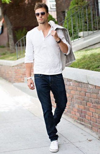 33 Best Men’s Outfits with Vans with Styling Tips