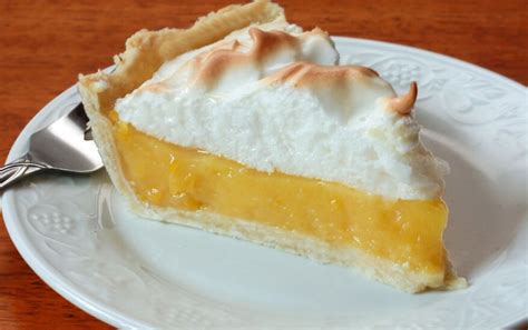 Classic Lemon Meringue Pie - The Daring Gourmet