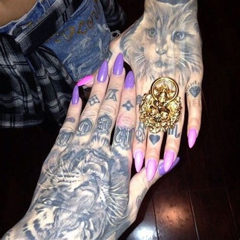 Jeffree star ♡ finger tattoos | Cat face tattoos, Jeffree star tattoos ...