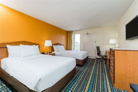 Days Inn by Wyndham Florence Cincinnati Area | Florence, KY Hotels