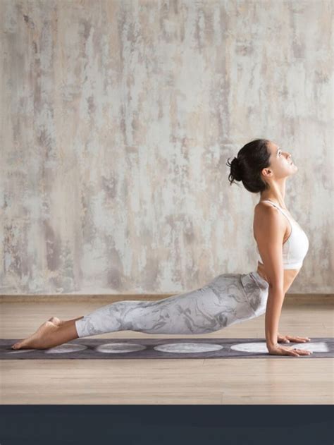 Yoga For Belly Fat: Try These 8 Yoga Poses to Burn Your Belly Fat - Fitsri