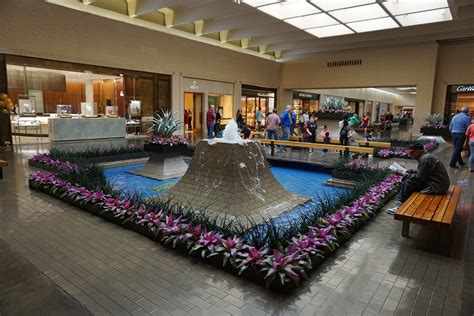 The Largest Mall In Dallas - Wayne Kirk