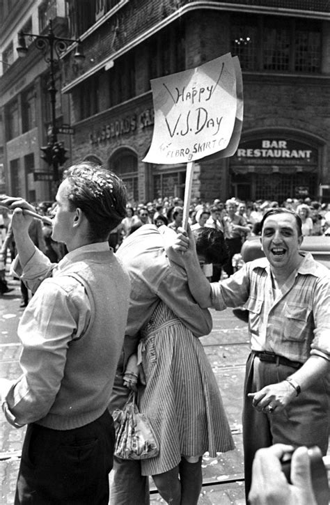 V-J Day Kiss in Times Square: Go Behind the Lens of That Famous Photo