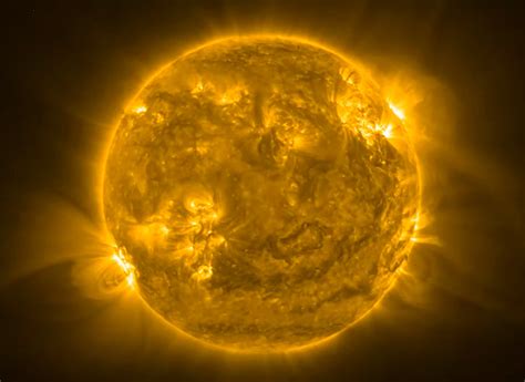 ESA's Solar Orbiter Mission Captures Hypnotizing Time-Lapse of the Sun ...