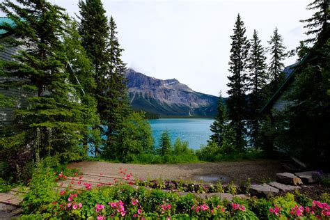 View on Mountain Lake · Free Stock Photo