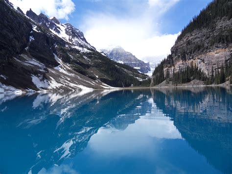 Lake Louise – Banff National Park - Travelling Moods