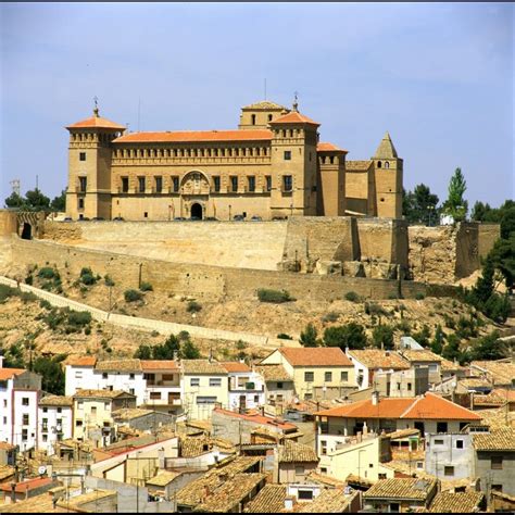 Parador de Alcañiz - Official UK Agent - Keytours International