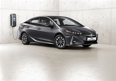 2017 Toyota Prius Plug-In Hybrid Goes On Sale In Europe - autoevolution