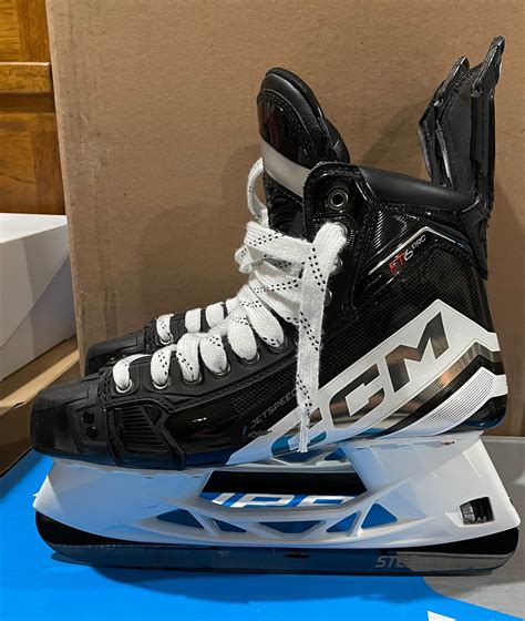 Custom CCM FT6 PRO Skates 9 Tapered Fit | SidelineSwap