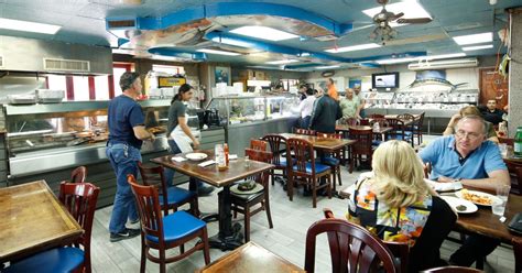 Astoria Seafood | New York Magazine | The Thousand Best