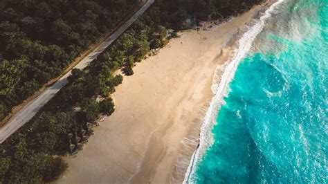 Drone Shot of a Beach · Free Stock Photo