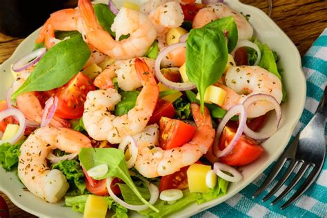 Thai-style Prawn Salad with Crunchy Vegetables - Bowel Cancer NZ