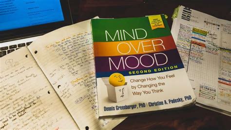 Mind Over Mood (A Personalized Summary and Guide )