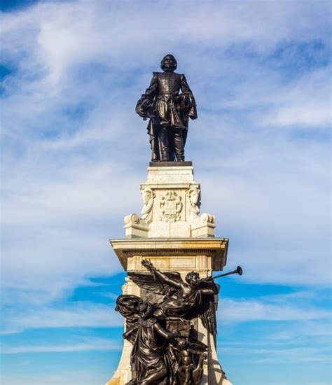 50+ Samuel De Champlain Statue Stock Photos, Pictures & Royalty-Free ...