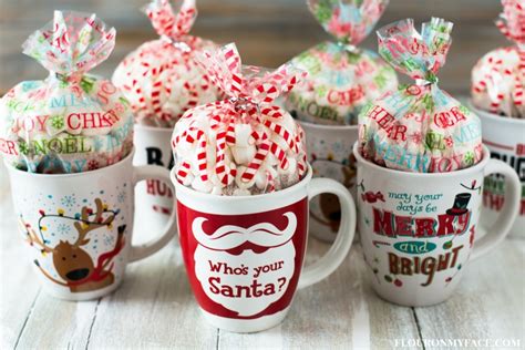 Festive DIY Christmas Mugs That Make Beautiful Gifts For The Holidays ...