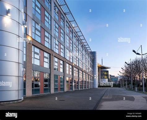 Doncaster college hi-res stock photography and images - Alamy