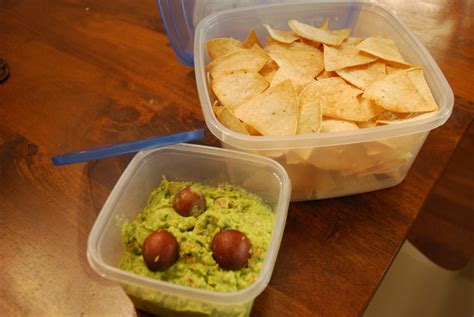 How to: Snack Healthy - Guacamole - How to Eat