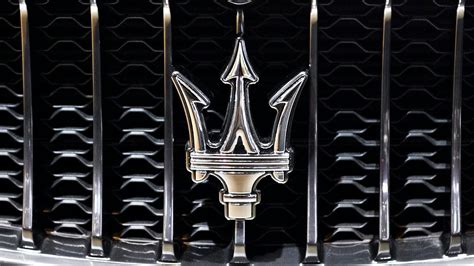 Azzaxy: Maserati Logo