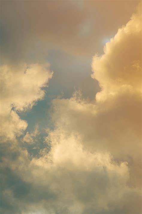 Dark Clouds in Sky · Free Stock Photo