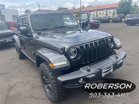 New 2023 Jeep Gladiator WILLYS 4X4 in Salem OR