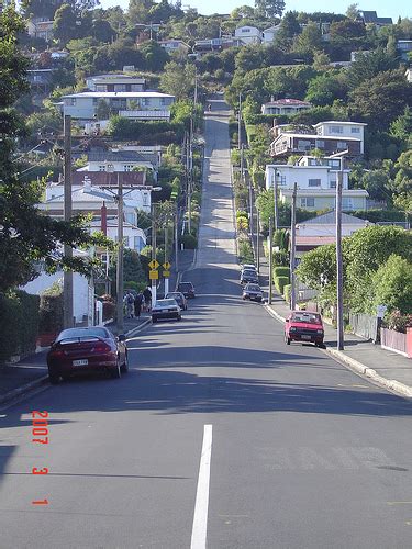 Baldwin Street - New Zealand's Steepest Street, Coastal Otago, NZ - 4 ...