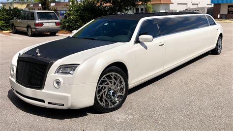 VIP Limo Service Rolls Royce Phantom 300 Stretch Limousine