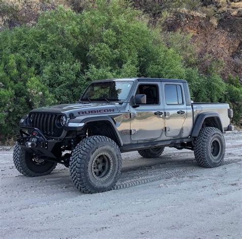 2020 Jeep Gladiator Lifted with 4.5" and 38" Tires