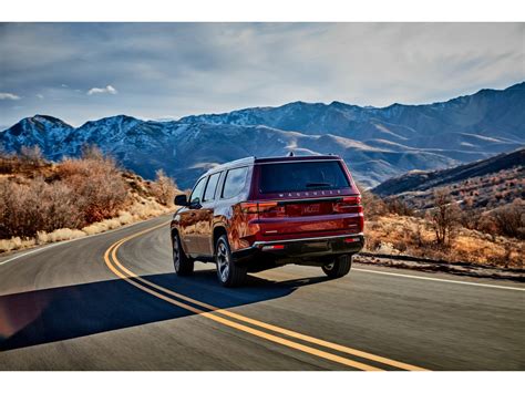 2023 Jeep Wagoneer: 49 Exterior Photos | U.S. News