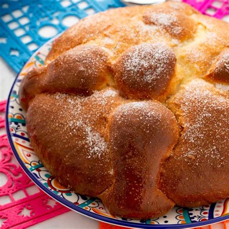 Pan de Muerto (Day of the Dead Bread) | Lemon Blossoms