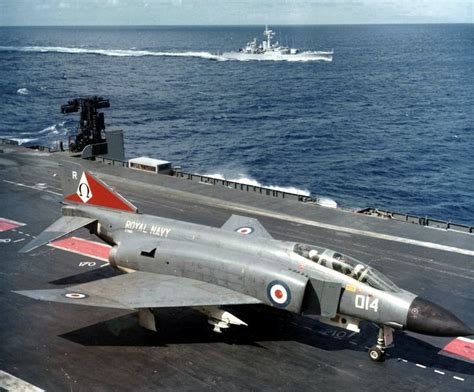 Phantom FG.1 of 892 NAS aboard HMS Ark Royal in 1972 [1551 × 1284 ...