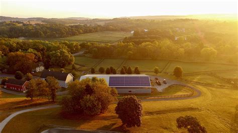 How do Community Solar Farms Work? | Green Technology Information