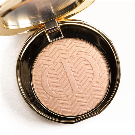 Dior Luxurious Beige Illuminating Pressed Powder Review, Photos, Swatches