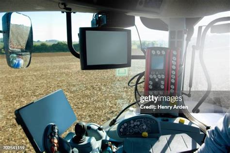 Gps Tractor Photos and Premium High Res Pictures - Getty Images