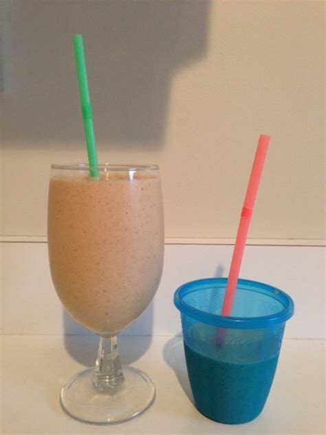 almond milk smoothies | The Local Elite