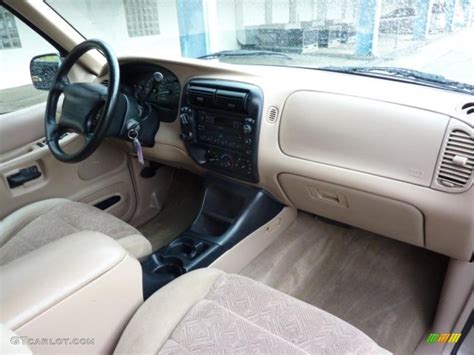 Medium Prairie Tan Interior 1998 Ford Explorer XLT 4x4 Photo #49264679 ...