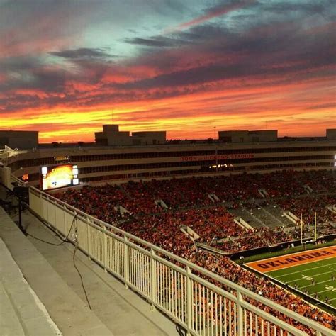 Sunset over Boone Pickens stadium during a Saturday night home game ...