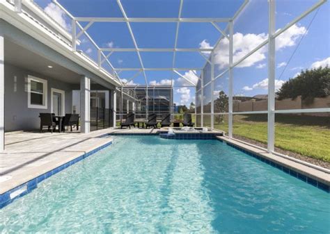 Best Florida Vacation Rentals with Pools - Florida Rentals Blog