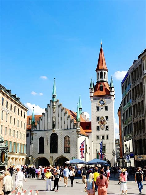 The Best Munich Old Town Walking Tour for First Timers - Travel HerStory