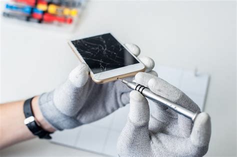 Got a Cracked Screen? 5 Best Smartphone Screen Repair Options