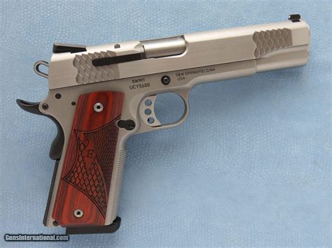 Smith & Wesson Model SW 1911 E Series Pistol, Cal. .45 ACP