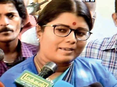 Sasikala family spars over footage, cracks wide open | Chennai News ...