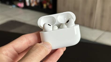 AirPods 2 review: An all-around improvement with truly epic noise ...